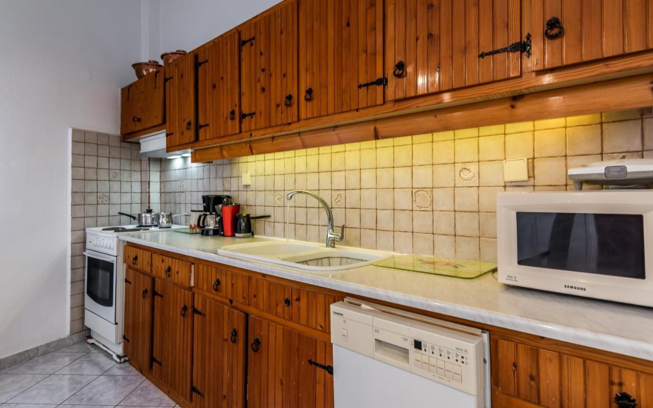 Вілла Melisses Sea View House Plaka  Екстер'єр фото
