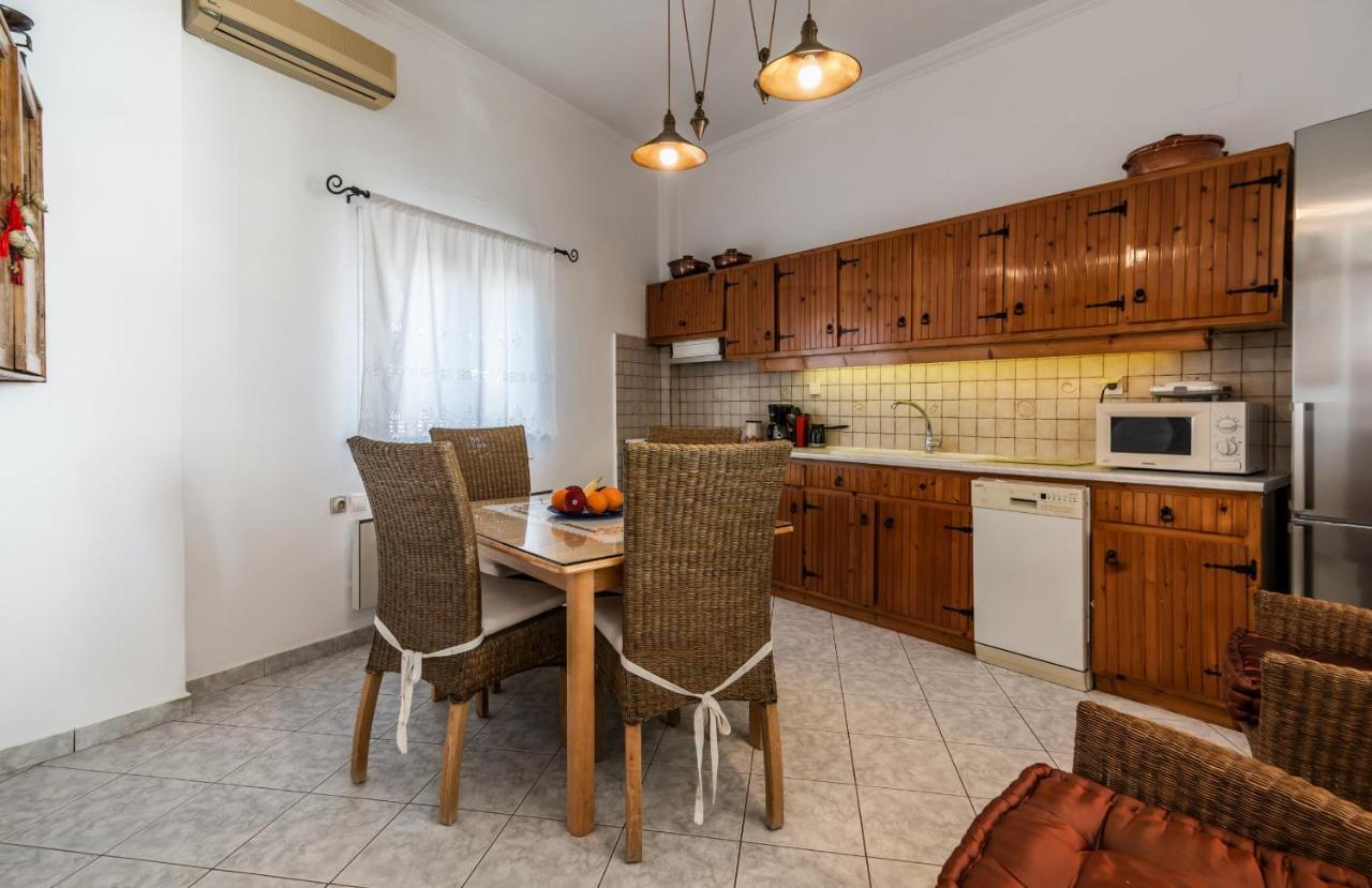 Вілла Melisses Sea View House Plaka  Екстер'єр фото