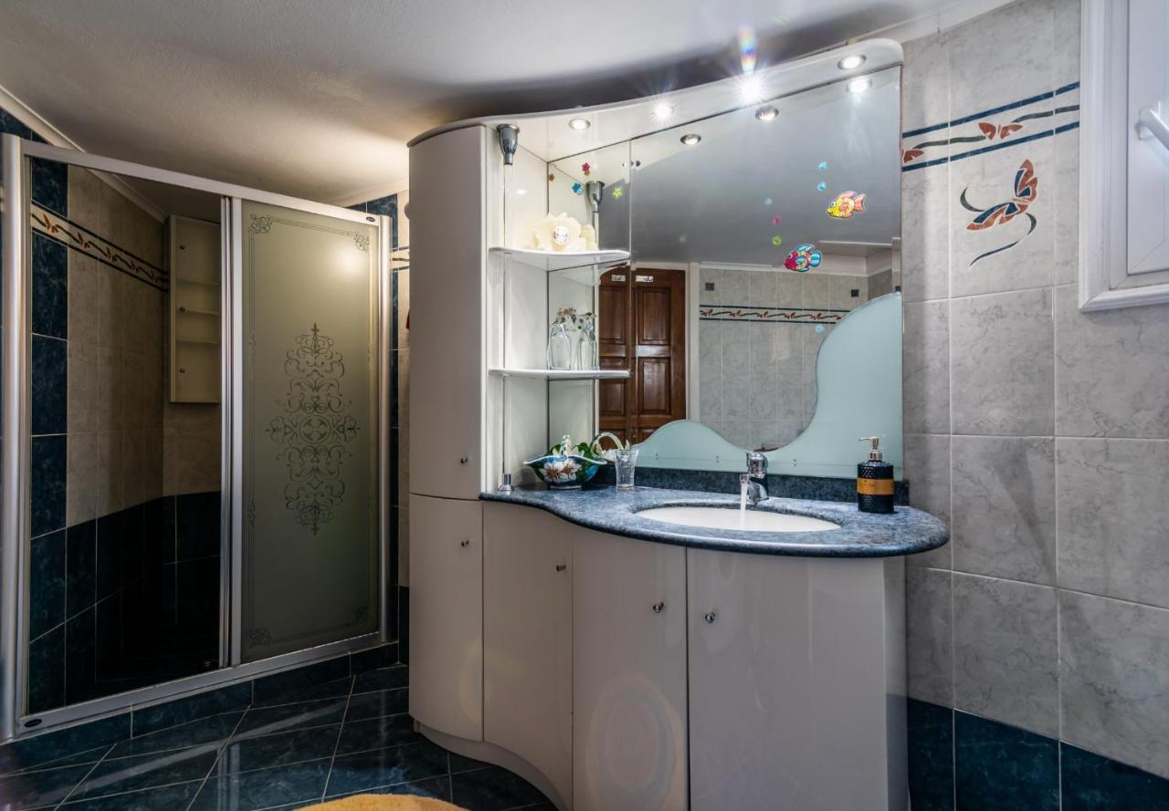 Вілла Melisses Sea View House Plaka  Екстер'єр фото