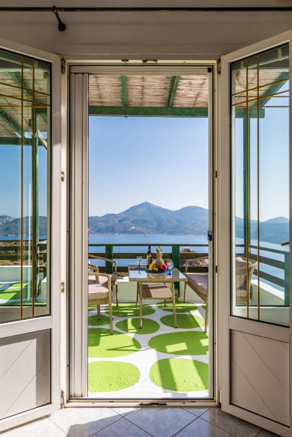 Вілла Melisses Sea View House Plaka  Екстер'єр фото