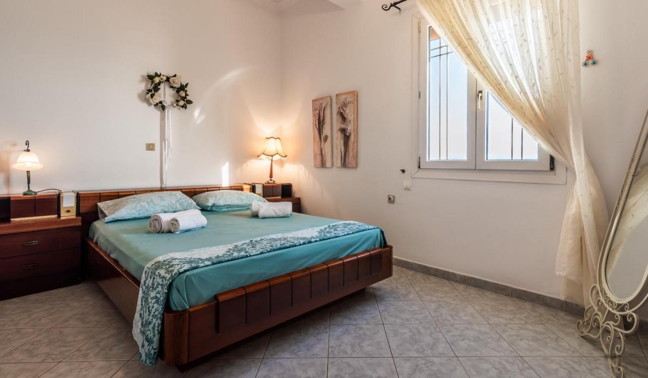 Вілла Melisses Sea View House Plaka  Екстер'єр фото