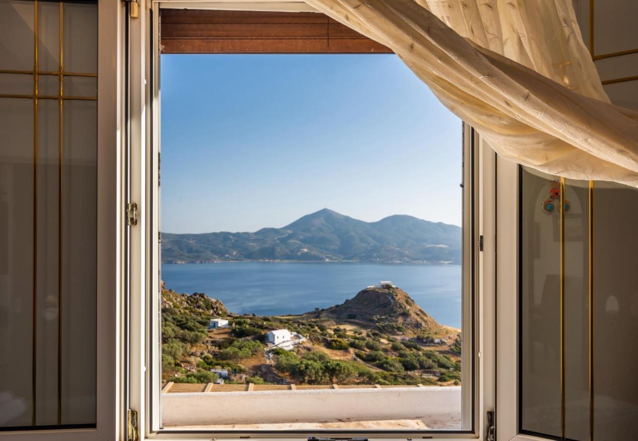 Вілла Melisses Sea View House Plaka  Екстер'єр фото