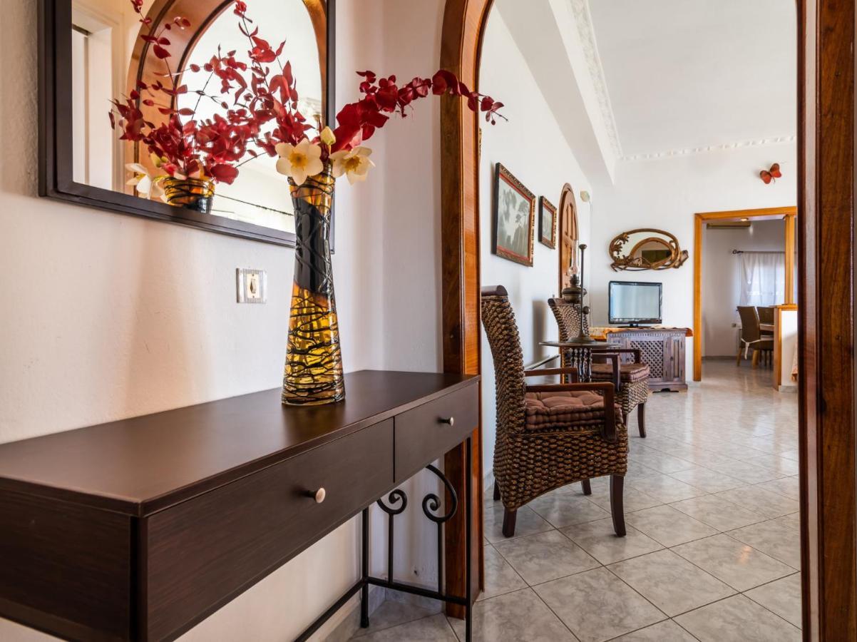 Вілла Melisses Sea View House Plaka  Екстер'єр фото