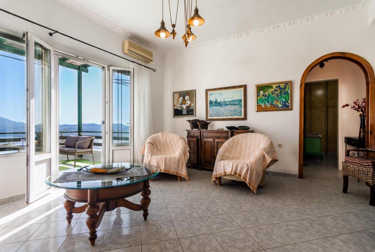 Вілла Melisses Sea View House Plaka  Екстер'єр фото
