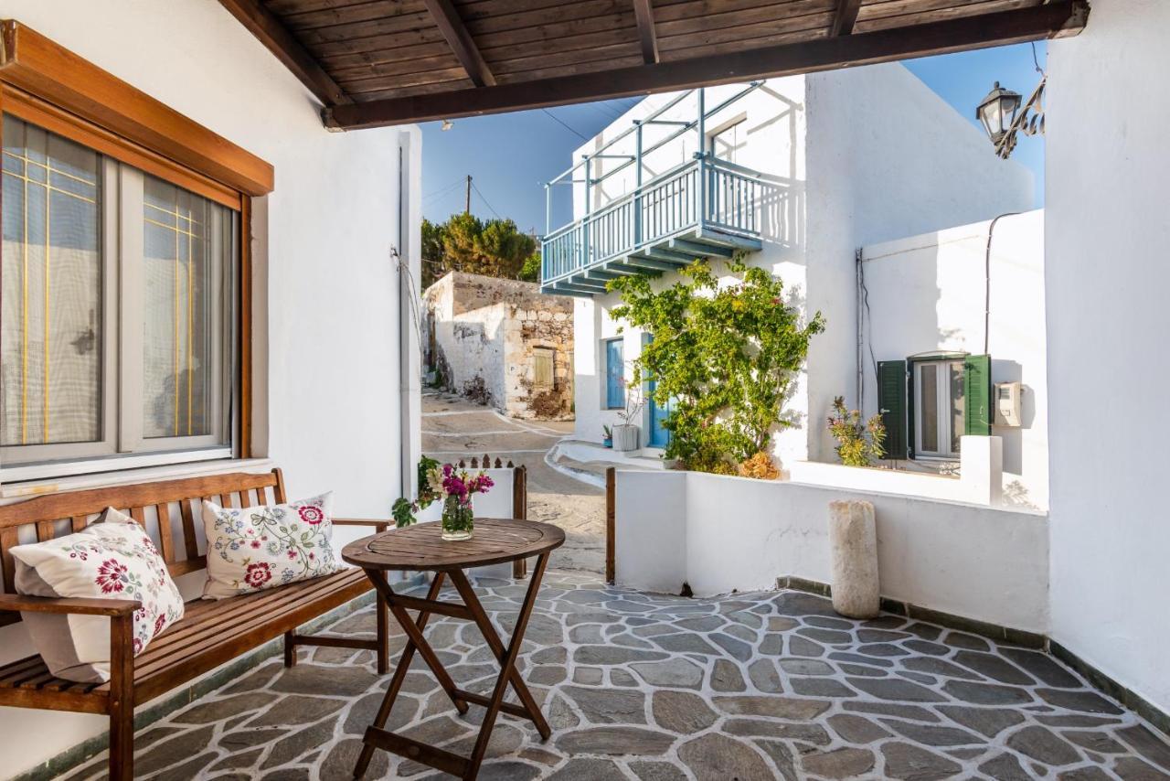 Вілла Melisses Sea View House Plaka  Екстер'єр фото
